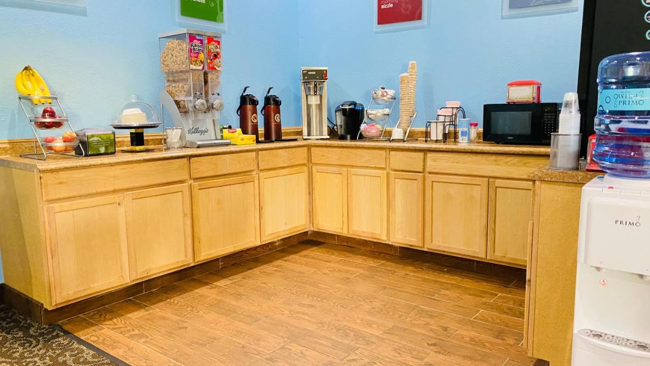 Marston Travel Inn מראה חיצוני תמונה